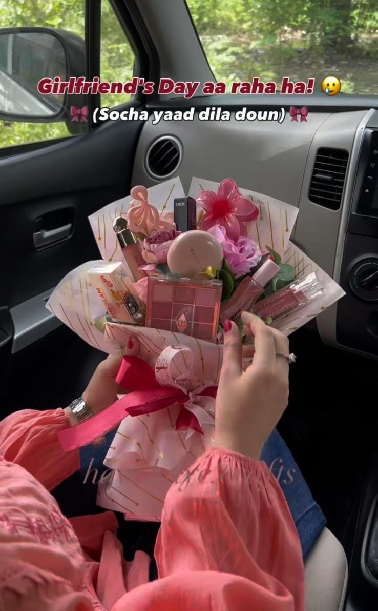 Makeup Bouquet