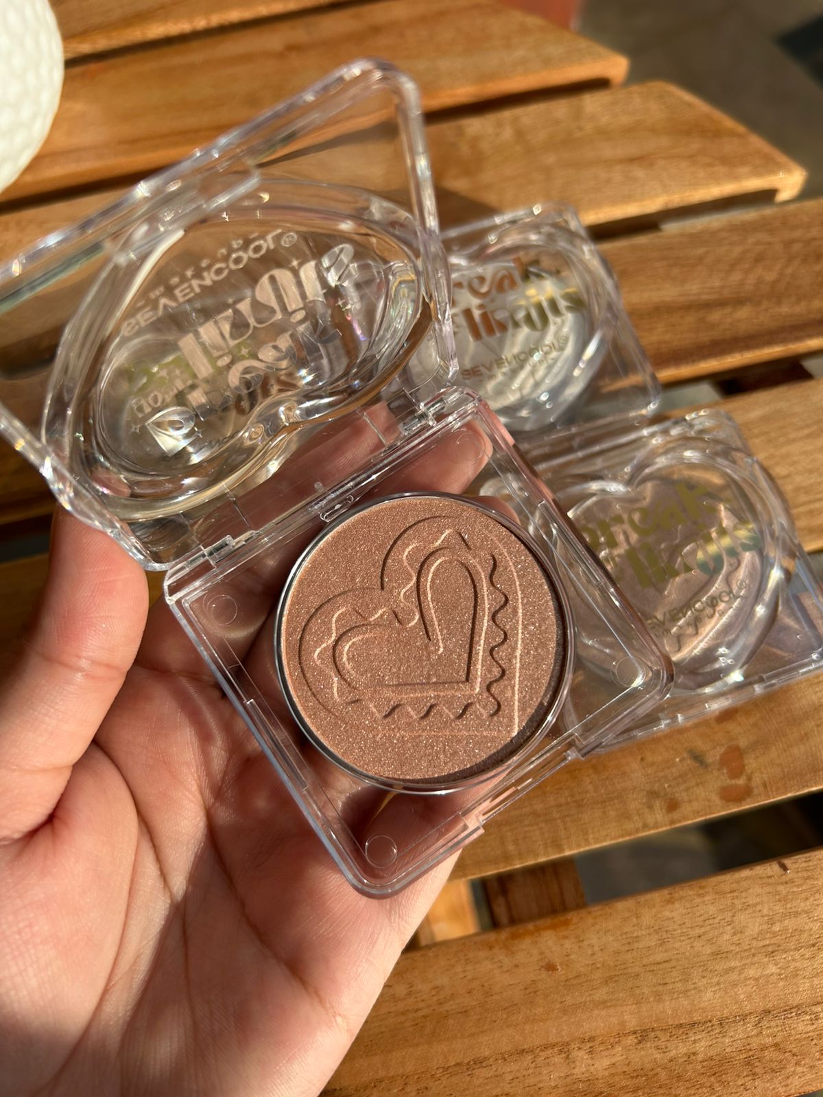 Mini highlighter palette